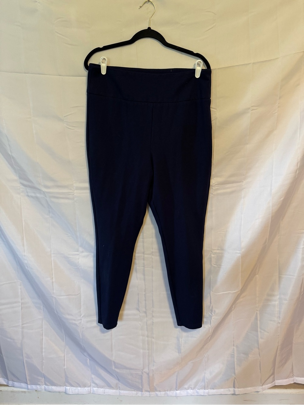 Crown and Ivy Stretch Pants